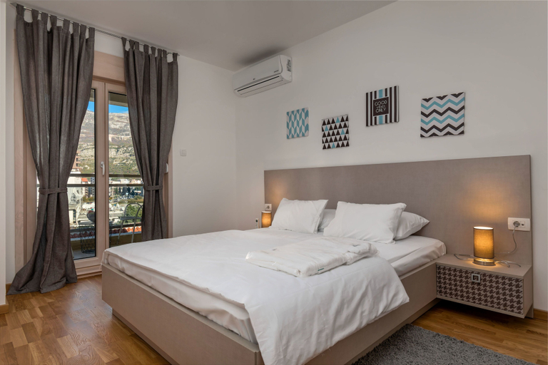 Bedroom 3, Apartments Krug