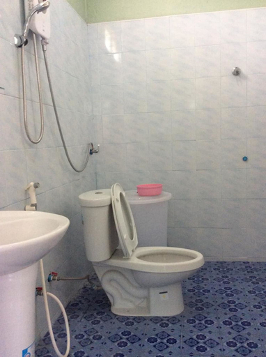 Bathroom 3, Chaleena Homestay, Muang Kanchanaburi