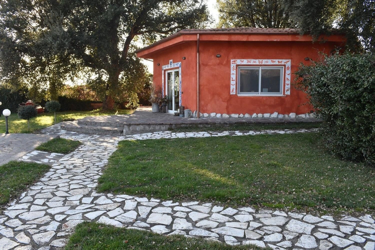 Country House Fam Polucci Cave, Rome