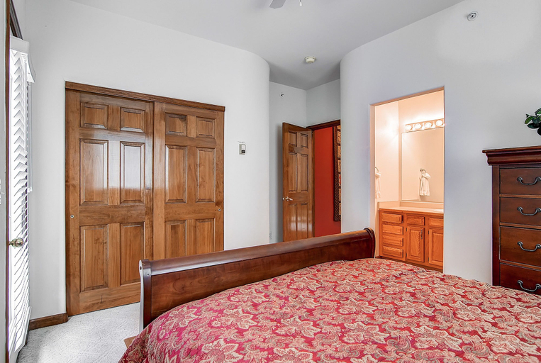 Bedroom 3, The Pointe Town Homes by CRMR, Summit