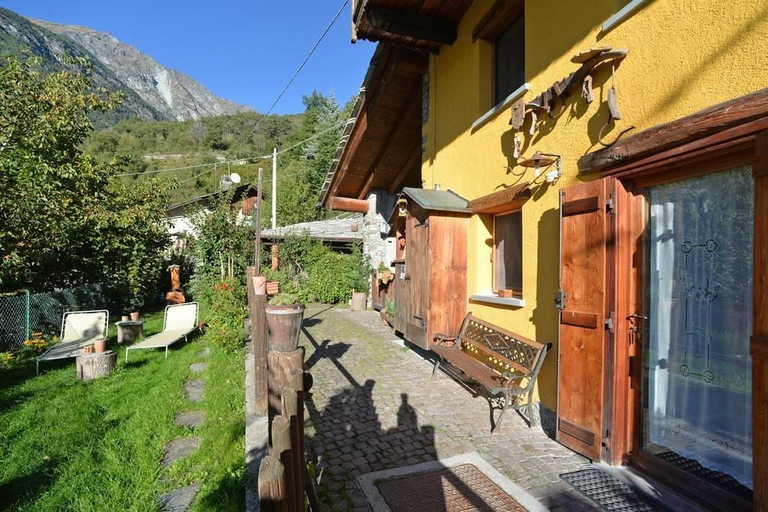 Exterior & Views 2, B&B Il Torchio, Aosta