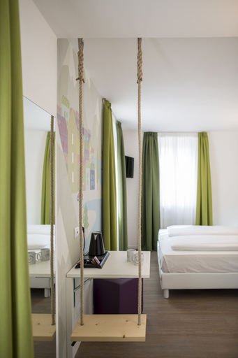 Bedroom 3, Holiday IV Gardan, Trento