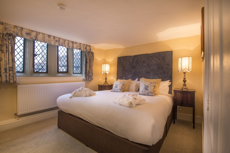 Bedroom 2, The Talbot Hotel, Oundle, Northamptonshire, Northamptonshire