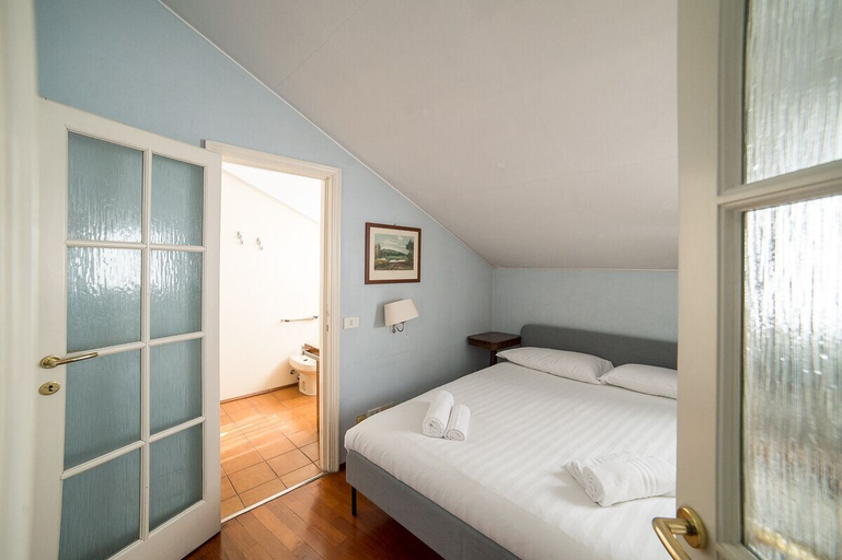 Room 3, HbHall - Duomo Suite 7 Apartment, Milano