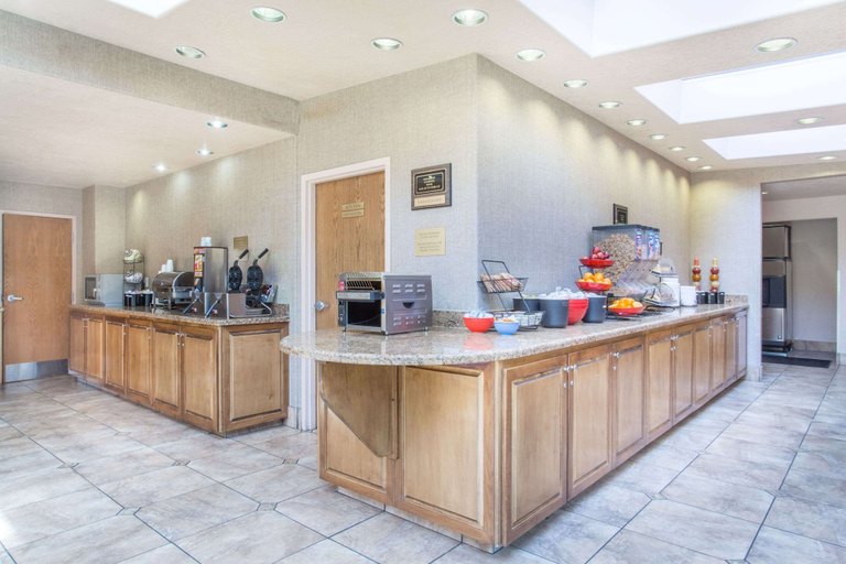 Food & Drinks 5, Ramada by Wyndham St George, Washington