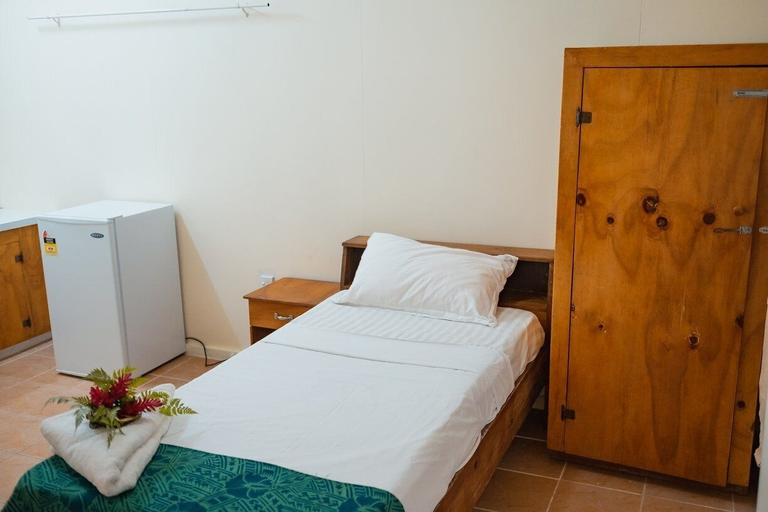 Bedroom 2, Karl's Getaway Hotel and Tours, Vaimauga West
