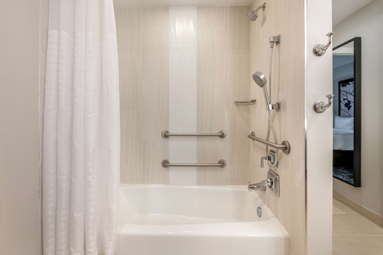Bathroom 5, Hilton Grand Vacations Club Las Palmeras Orlando, Orange