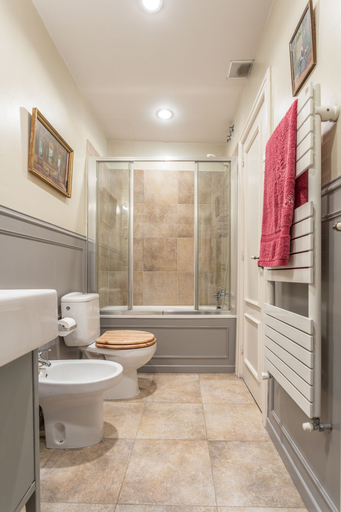 Bathroom 4, Palacio Real, Madrid