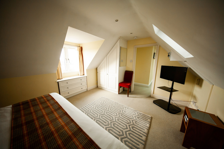 Bedroom 3, Berwick Manor Hotel, London
