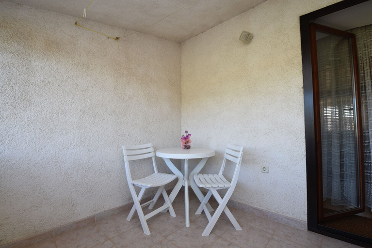 Others 4, Apartment 1492, Barban