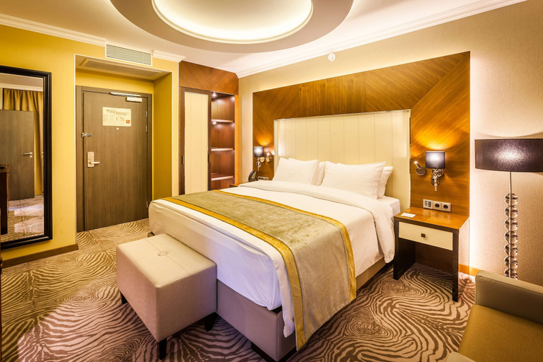 Bedroom 4, DoubleTree by Hilton Hotel Tyumen, Tyumen'