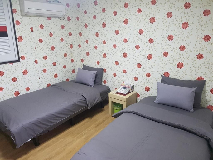 Bedroom 2, Rivera Motel, Asan