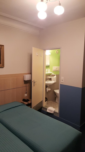 Bedroom 3, Hôtel Phénix, Paris