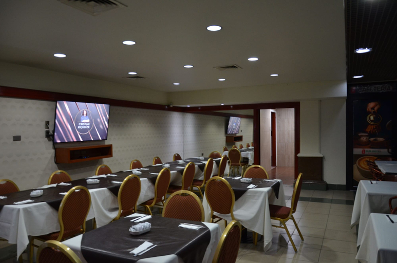 Food & Drinks 5, Tur Hotel Santiago, Santiago