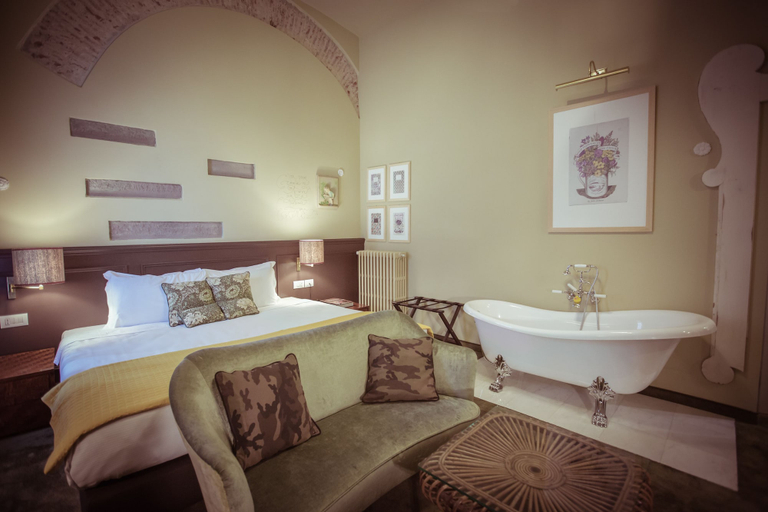 Bedroom 4, AdAstra Suites, Florence