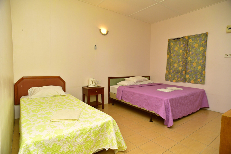 Bedroom 4, Vikri Beach Resort, Manjung