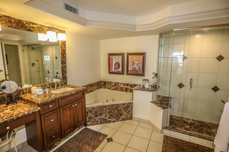 Bathroom, Lovers Key Resort 908, Lee