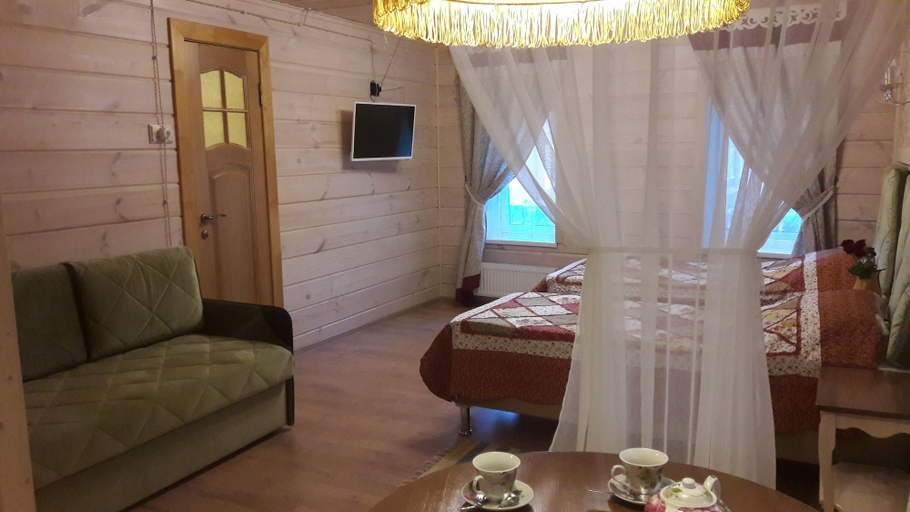 Bedroom 2, Dom na Sennom, Kostroma