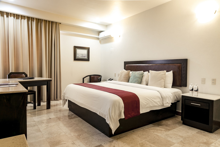 Bedroom 2, Imperio de Angeles Executive León Poliforum, León
