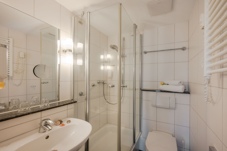 Bathroom 4, Vineta Hotels, Vorpommern-Greifswald