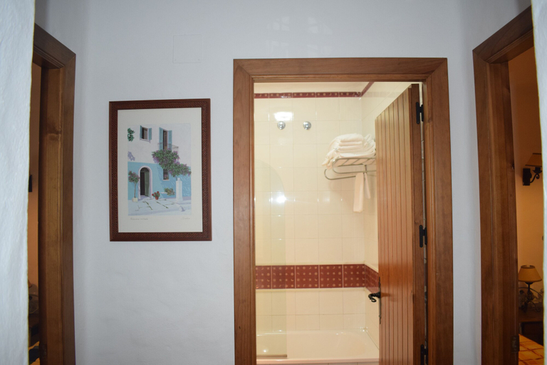 Bathroom 4, Villa Araucaria, Cádiz