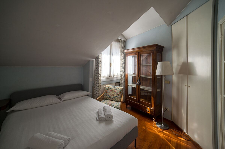Room 4, HbHall - Duomo Suite 7 Apartment, Milano