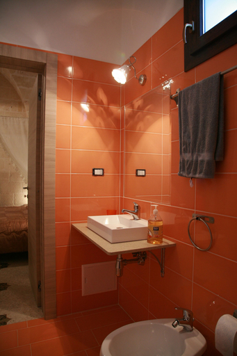 Bathroom 3, Il Casolare degli Ulivi, Brindisi