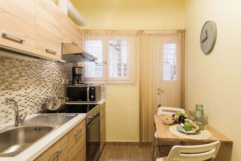 Others 5, Central cozy apartment, Attica