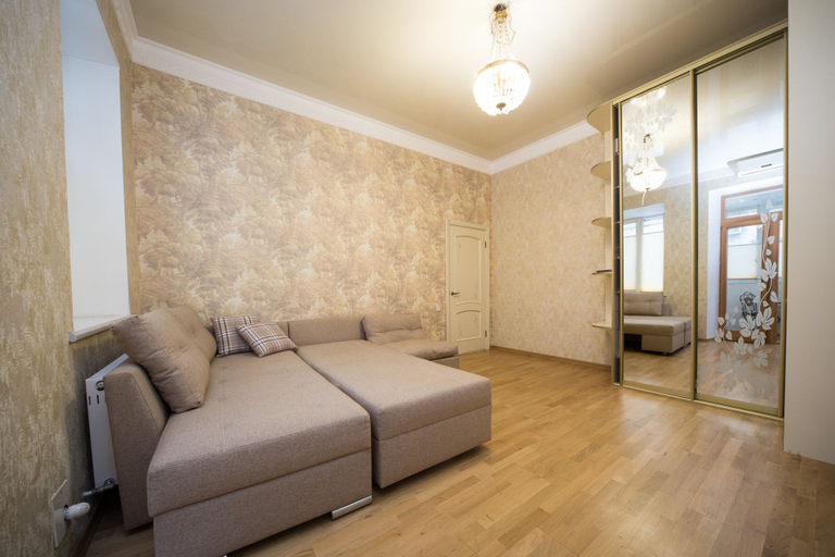 Others 4, Apartment Jean, Odes'ka