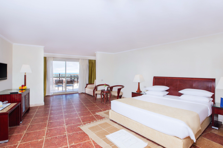 Bedroom 4, Coral Sea Beach & Aqua Park, 'Ataqah