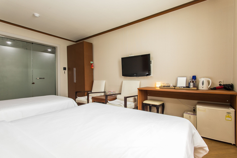Bedroom 3, Incheon Airtel, Jung