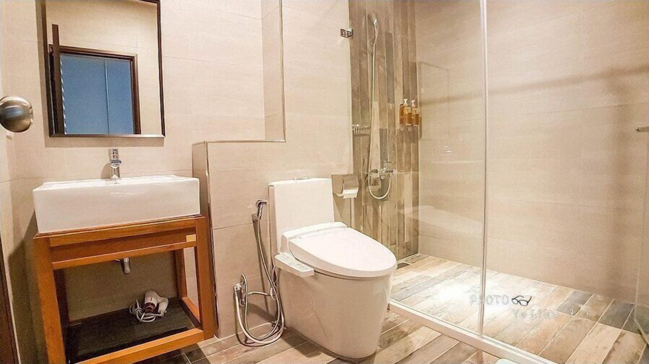 Bathroom 4, Zhai Nan, Tainan