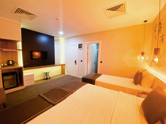 Bedroom 4, Luis Otel, Gaziemir