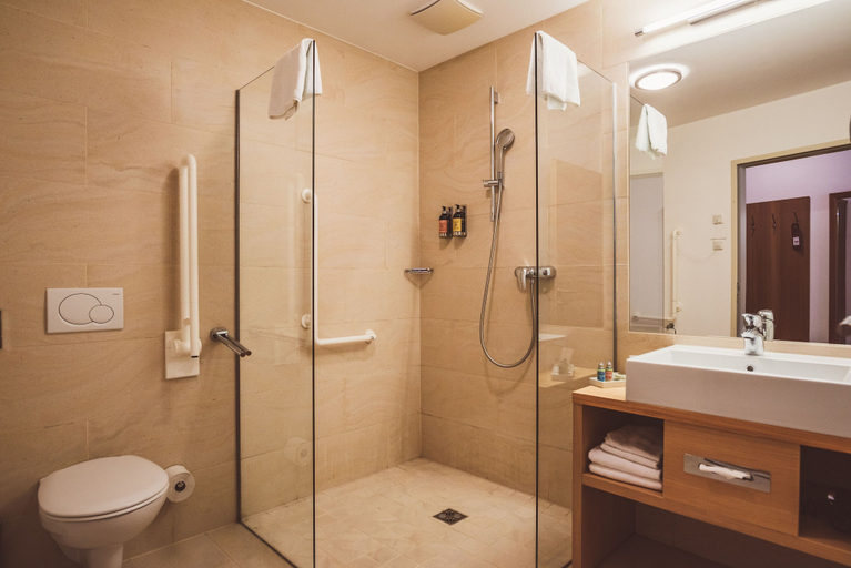 Bathroom 5, Heritage Hotel Hallstatt, Gmunden