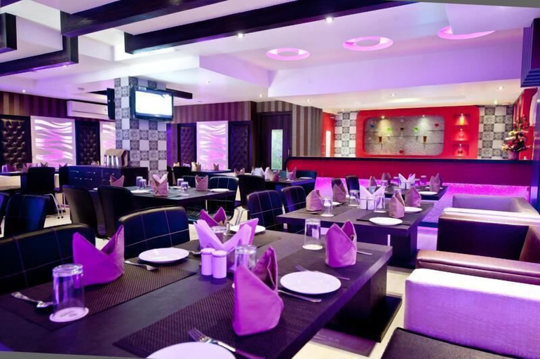 Food & Drinks 3, Hotel South Park, Purbi Singhbhum