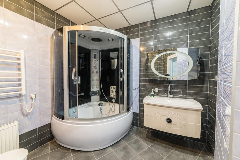 Bathroom 5, Most City Apartments, Dnipropetrovs'ka