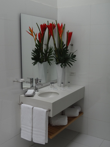 Bathroom 4, BH Parque 93, Santafé de Bogotá