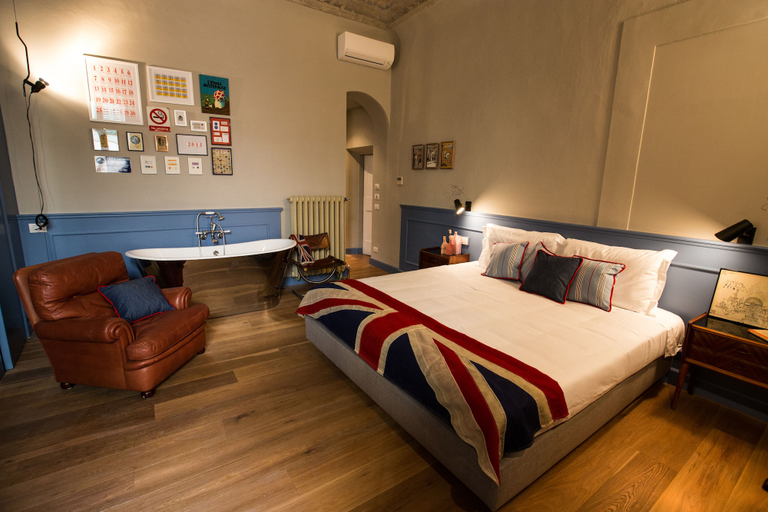 Bedroom 2, AdAstra Suites, Florence