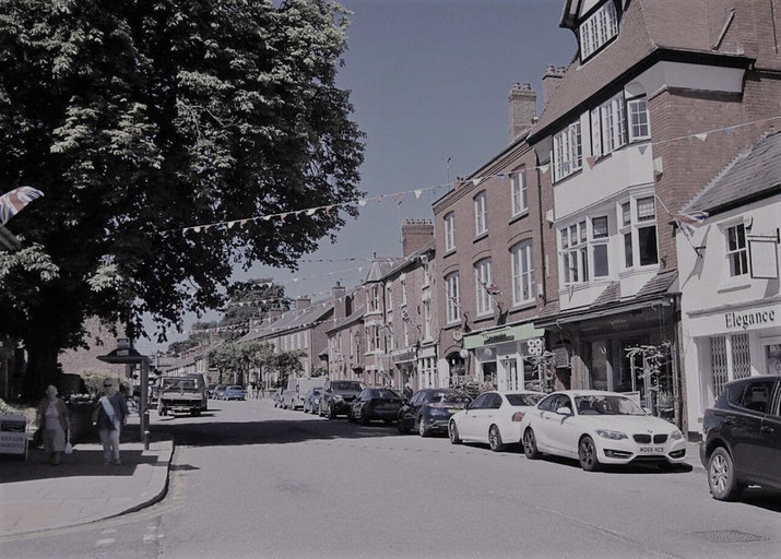 Others 5, Modern 3-bed House on Tarporley High Street, Cheshire West and Chester