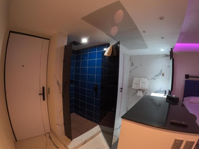 Bathroom 3, WeEnjoy Hotels Aeropuerto CDMX, Mexico City