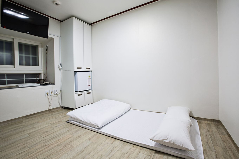 Bedroom 4, JC Inn Dongdaemun - Hostel, Jung