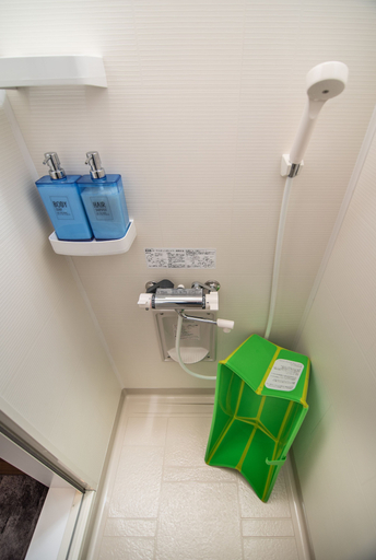 Bathroom 3, Kujira Vip, Osaka