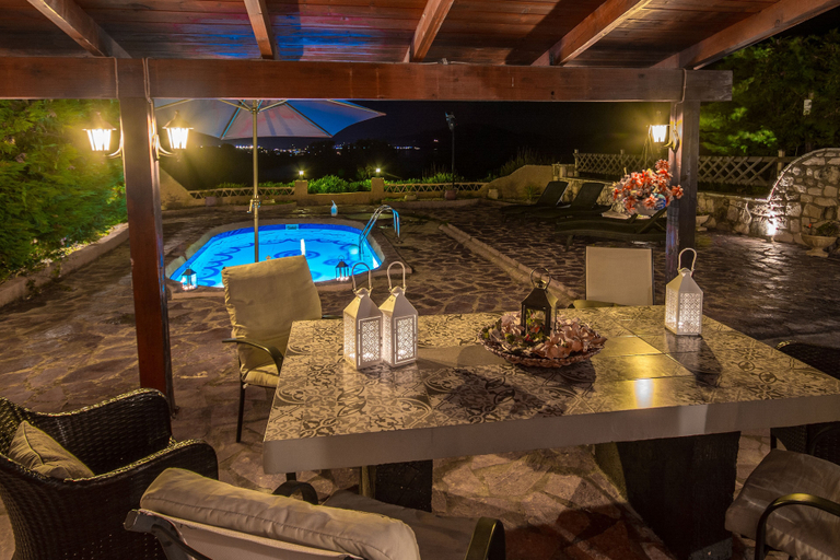 Food & Drinks 5, Athenea Villas, Ionian Islands