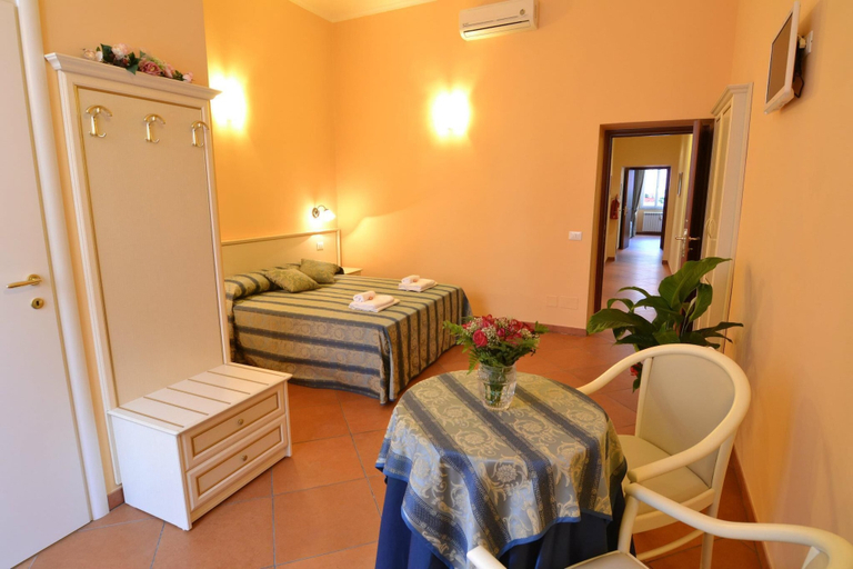 Bedroom 4, Vatican Town, Rome