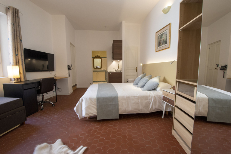 Bedroom 3, A L'OMBRE DU PALAIS, Vaucluse