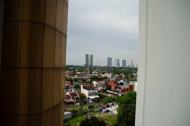 Others 4, Cozy Stay Studio Paragon Village Apartment By Travelio, Tangerang