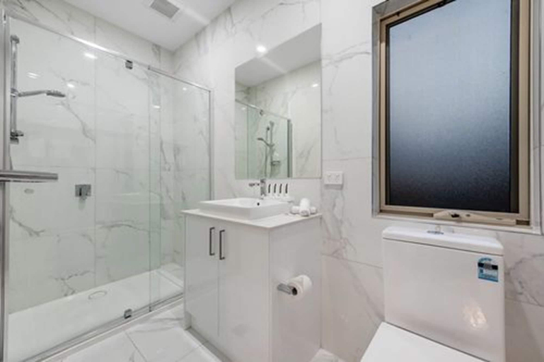 Bathroom 4, Melbourne Airport Motel, Hume - Broadmeadows