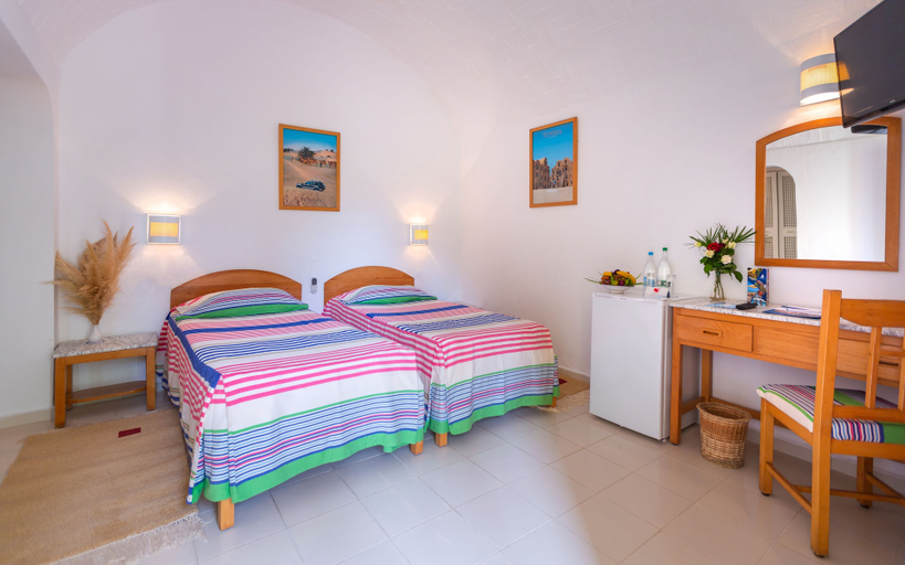 Bedroom 3, Hotel Samira Club - Caters to Couples, Hammamet