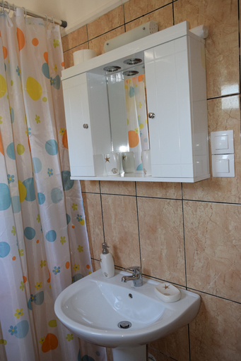 Bathroom 4, White Lake Holiday House, Crete