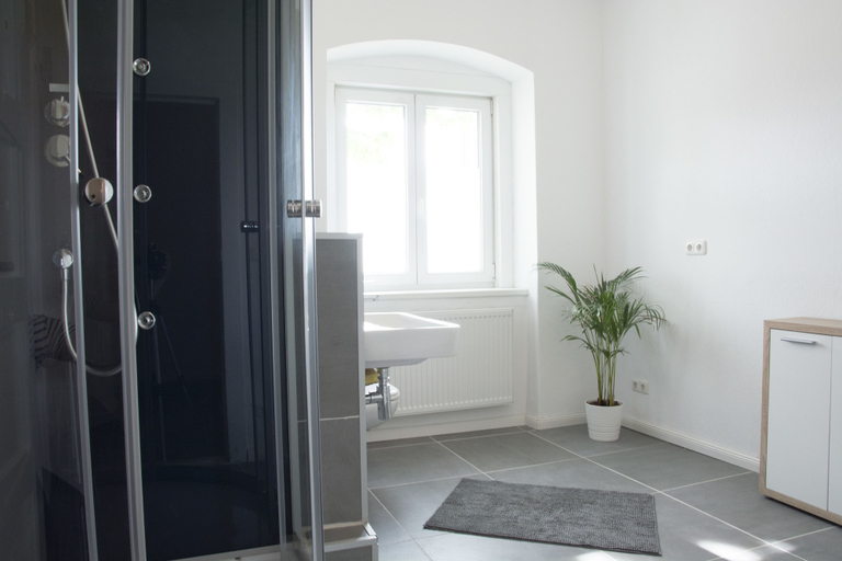 Bathroom 3, Bed'n'Work Apartment Prenzlauer Berg, Berlin